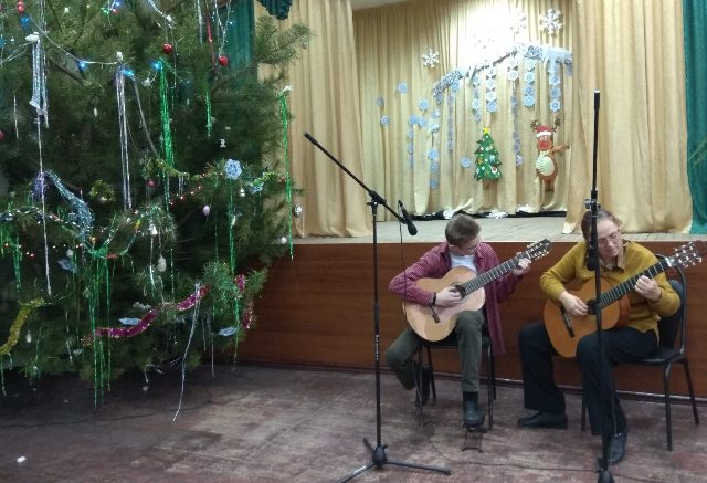 Сегодня 25.12.2019 г. на базе МКУК Федосеевский КДЦ состоялся праздничный новогодний концерт.