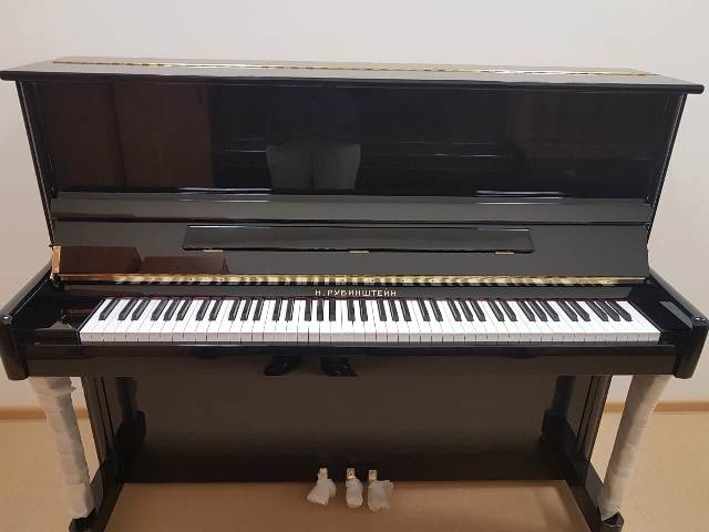В рамках национального проекта  «Культура», в нашу школу начались поставки музыкальных инструментов. 22 мая в учреждение поступило 3 фортепиано «Н. Рубинштейн» фабрики «Аккорд» общей стоимостью 1 161 300 рублей.
